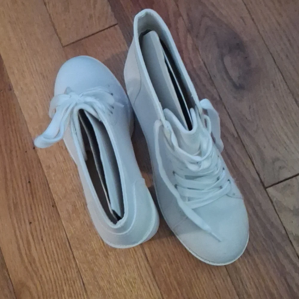H&M White Women's High-Top Sneakers - Picture 9 of 9